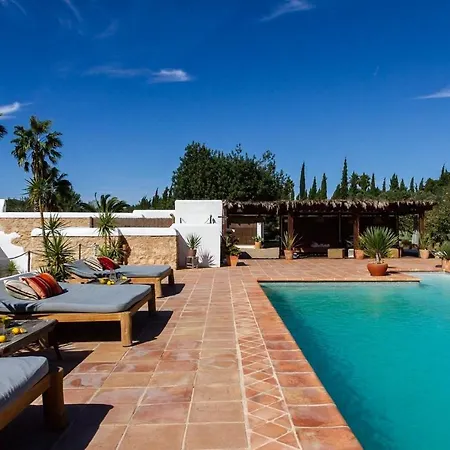 Elegant With Private Pool & Hot Tub, Ibiza 1010 Santa Eulària des Riu