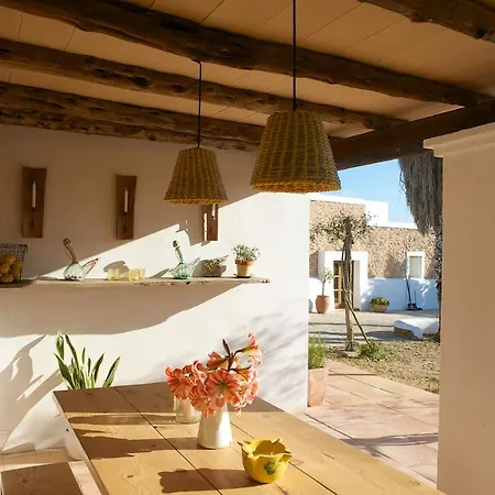 Βίλα Elegant With Private Pool & Hot Tub, Ibiza 1010