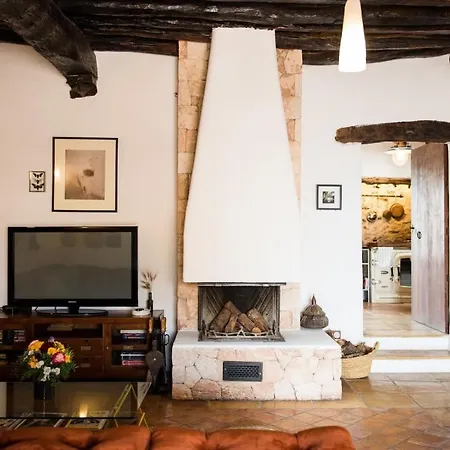 Elegant With Private Pool & Hot Tub, Ibiza 1010 Villa *