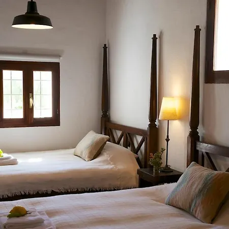 Elegant With Private Pool & Hot Tub, Ibiza 1010 Villa Santa Eularia des Riu