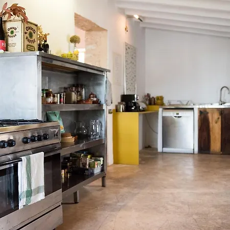 Elegant With Private Pool & Hot Tub, Ibiza 1010 Villa *