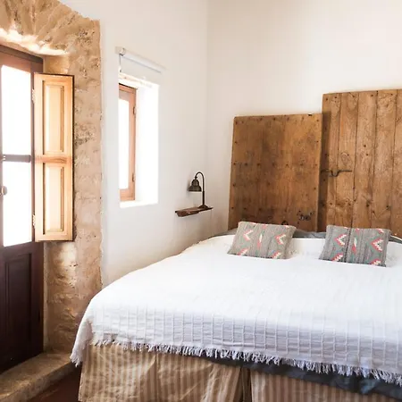 Elegant With Private Pool & Hot Tub, Ibiza 1010 Villa Santa Eularia des Riu