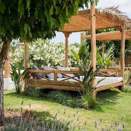 Villa Elegant With Private Pool & Hot Tub, Ibiza 1010 Santa Eularia des Riu