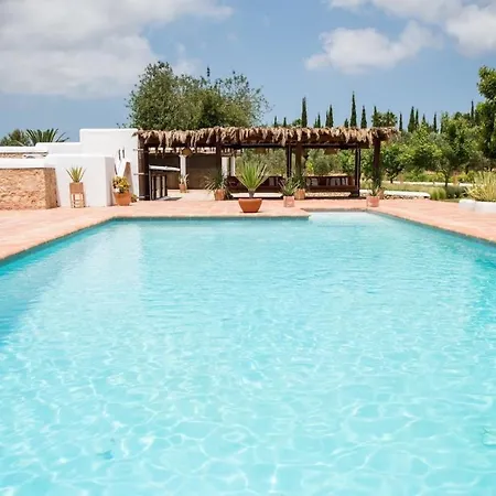 Elegant With Private Pool & Hot Tub, Ibiza 1010 Villa